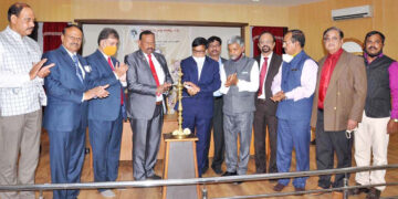 ಕೌಶಲ್ಯಭಿವೃದ್ಧಿ ಮೂಲಕ ಉದ್ಯೋಗವಕಾಶ ಸೃಷ್ಟಿಗೆ ಸರ್ಕಾರ ಗಮನಹರಿಸಲಿ