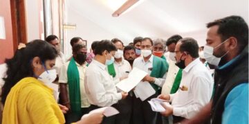 ಖಾಸಗೀಕರಣಕ್ಕೆ ಕೋಕ್ ನೀಡಲು ರೈತಸಂಘ ಒತ್ತಾಯ