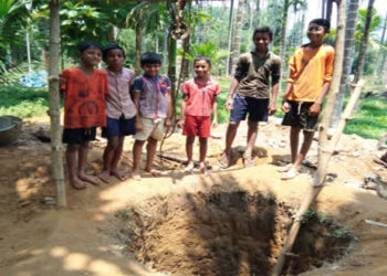ಬಾವಿ ತೋಡಿದ ಶಾಲಾ ಮಕ್ಕಳು