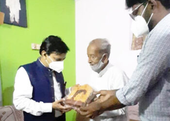 ಸ್ವಾತಂತ್ರ್ಯ ಹೋರಾಟಗಾರ ಏಕೋರಾಮಸ್ವಾಮಿಗೆ ಜಿಲ್ಲಾಡಳಿತದಿಂದ ಗೌರವ ಸಮರ್ಪಣೆ