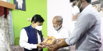 ಸ್ವಾತಂತ್ರ್ಯ ಹೋರಾಟಗಾರ ಏಕೋರಾಮಸ್ವಾಮಿಗೆ ಜಿಲ್ಲಾಡಳಿತದಿಂದ ಗೌರವ ಸಮರ್ಪಣೆ