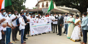 ಯುವಕರು ಪ್ರತಿದಿನ ದೈಹಿಕ ಚಟುವಟಿಕೆ ಅಳವಡಿಸಿಕೊಳ್ಳಬೇಕು