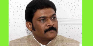 ಬಳ್ಳಾರಿಯಲ್ಲಿ ಸಿಎಂ: ಮುನಿಸು ಮುಗಿಸಿ ಮುಖ ತೋರದ ಆನಂದ್ ಸಿಂಗ್