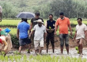 ಕೃಷಿಕರಾದ ಕುಮಾರಸ್ವಾಮಿ:ಯುವ ರೈತರಿಗೆ ಹುಮ್ಮಸ್ಸು