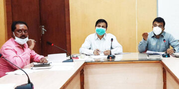 ರಸ್ತೆ ಕಾಮಗಾರಿ ನಿಗಧಿತ ಅವಧಿಯೊಳಗೆ ಪೂರ್ಣಗೊಳಿಸಿ ರಸ್ತೆ ಅಪಘಾತ ತಡೆಯುವ ನಿಟ್ಟಿನಲ್ಲಿ ಕ್ರಮವಹಿಸಿ