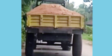 ಶಾಸಕರ ಮನೆ ಕಟ್ಟಲು ಅಕ್ರಮ ಮರಳು ಸಾಗಾಣಿಕೆ ಆರೋಪ: ವಿಡಿಯೋ ವೈರಲ್