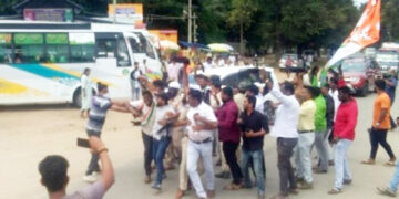 ಕೇಂದ್ರ ಸಚಿವೆಗೆ ಕಪ್ಪು ಪಟ್ಟಿ ಪ್ರದರ್ಶಿಸಿ ಧಿಕ್ಕಾರ ಕೂಗಿದ ಯೂತ್ ಕಾಂಗ್ರೆಸ್