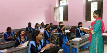 ರಾಜ್ಯಾದ್ಯಂತ 6-8ರ ತರಗತಿಗೆ ಶಾಲೆ ತೆರೆದಿದೆ