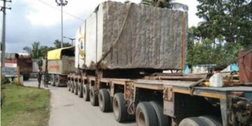 ರಂಭಾಪುರಿ ಪೀಠಕ್ಕೆ 100 ಟನ್ ತೂಕದ ಶಿಲೆ ಆಗಮನ