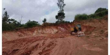 ಸರ್ಕಾರ-ಅಧಿಕಾರಿಗಳ ದಿವ್ಯ ನಿರ್ಲಕ್ಷ್ಯ: ಬಸ್ಕಲ್ ನಲ್ಲಿ ಹೊಂಡವೇ ರಸ್ತೆ