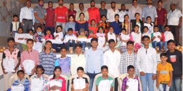 ಸವಿತಾ ಸಮಾಜದ ಮಕ್ಕಳಿಗೆ ಪ್ರತಿಭಾ ಪುರಸ್ಕಾರ, ನೋಟ್‌ಬುಕ್ ವಿತರಣೆ