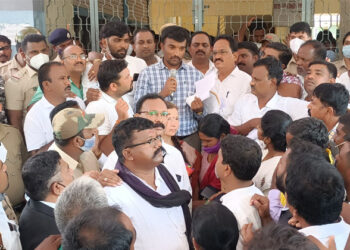 ಕುರಿಗಾಹಿ ಮೀಸಲು ಪ್ರದೇಶ ಉಳಿವಿಗೆ ಬೃಹತ್ ಪ್ರತಿಭಟನೆ