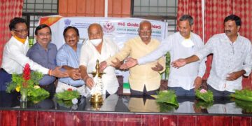 ಮಹನೀಯರ ತ್ಯಾಗ ಬಲಿದಾನದದಿಂದ ದೇಶಕ್ಕೆ ಸ್ವಾತಂತ್ರ್ಯ ಲಭಿಸಿದೆ