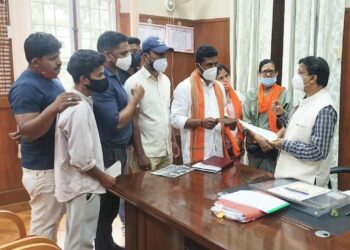 Sri Ram Sena: ದತ್ತಪಾದುಕೆ ದರ್ಶನಕ್ಕೆ ಅನುಮತಿ ನೀಡುವಂತೆ ಜಿಲ್ಲಾಧಿಕಾರಿಗೆ ಶ್ರೀರಾಮ ಸೇನೆ ಮನವಿ