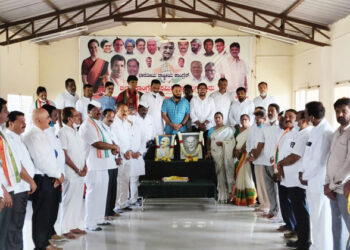 ಜಿಲ್ಲಾ ಕಾಂಗ್ರೆಸ್ ಕಚೇರಿಯ್ಲಿ ಬ್ಲಾಕ್ ಕಾಂಗ್ರೆಸ್ ಆಯೋಜಿಸಿದ್ದ ಗಾಂಧಿ ಜಯಂತಿ