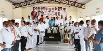 ಜಿಲ್ಲಾ ಕಾಂಗ್ರೆಸ್ ಕಚೇರಿಯ್ಲಿ ಬ್ಲಾಕ್ ಕಾಂಗ್ರೆಸ್ ಆಯೋಜಿಸಿದ್ದ ಗಾಂಧಿ ಜಯಂತಿ