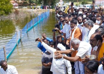 Opposition leader Siddaramaiah dedicates to Shivara Lake