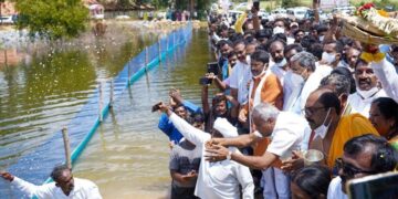 Opposition leader Siddaramaiah dedicates to Shivara Lake