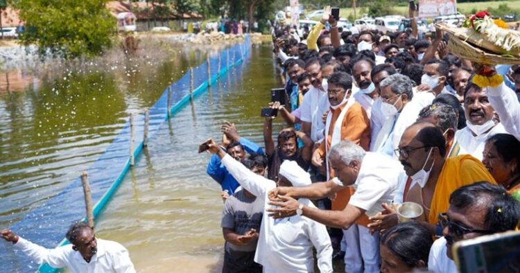 Opposition leader Siddaramaiah dedicates to Shivara Lake