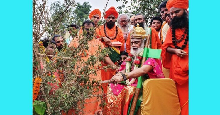 Sri Rambhapuri Sri who worshipped shami tree on Vijaya Dashami