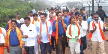 Minister Sunil Kumar visits Inam Dattatreya bench