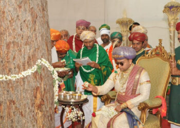 Worship at Mysore Palace