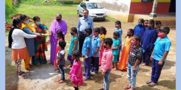 school: ಕಿರಿಯ ಪ್ರಾಥಮಿಕ ಶಾಲೆ ಮರು ಆರಂಭ ವಿದ್ಯಾರ್ಥಿಗಳಿಗೆ ಅದ್ಧೂರಿ ಸ್ವಾಗತ