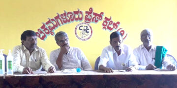 Karagada Drinking Water Struggle Committee Leaders Who Went Ahead With The Installation As A Monument To Irrigation