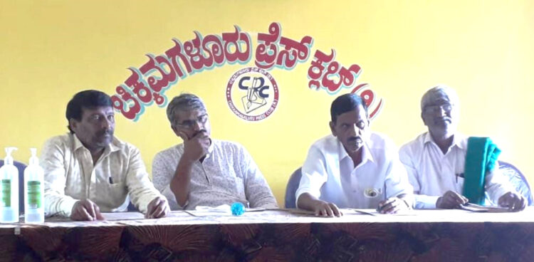 Karagada Drinking Water Struggle Committee Leaders Who Went Ahead With The Installation As A Monument To Irrigation