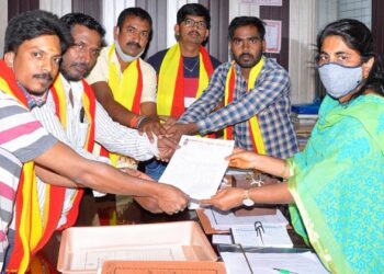 Kuvempu Puthali: ಕುವೆಂಪು ಪುತ್ಥಳಿ ನಿರ್ಮಾಣಕ್ಕೆ ಜಿಲ್ಲಾ ಕರವೇ ಮನವಿ