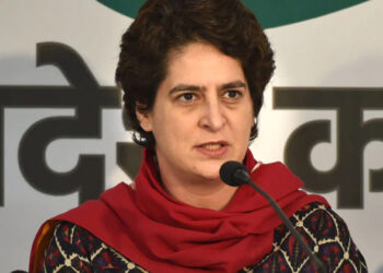 Congress general secretary Priyanka detained by police