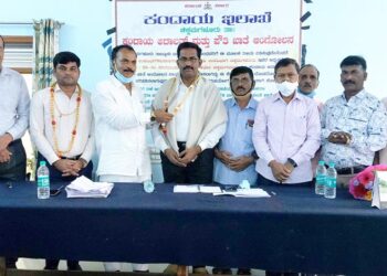 ಜೆಡಿಎಸ್-ಬಿಎಸ್‌ಪಿ ಉಪವಿಭಾಗಾಧಿಕಾರಿಗೆ ಸನ್ಮಾನ