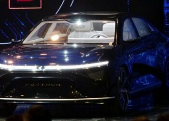 foxtron-reuters-1-1042325-1634710557