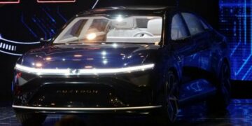 foxtron-reuters-1-1042325-1634710557