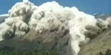 ನೇಪಾಳದಲ್ಲಿ ತೀವ್ರ ಹಿಮಕುಸಿತದ ಭಯಾನಕ ದೃಶ್ಯ ವೈರಲ್