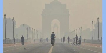 Air pollution: ದೆಹಲಿ: ದೀಪಾವಳಿ ಪಟಾಕಿಯಿಂದ ಅಪಾಯಕಾರಿ ಮಟ್ಟ ಮೀರಿದ ವಾಯುಮಾಲಿನ್ಯ