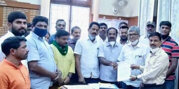 Damaged crop: ಅಕಾಲಿಕ ಮಳೆಯಿಂದ ಹಾನಿಯಾದ ಬೆಳೆಗೆ ಪರಿಹಾರ ನೀಡಲು ಜಿಲ್ಲಾ ಕಾಂಗ್ರೆಸ್ ಒತ್ತಾಯ