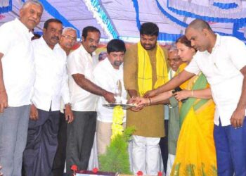 Kanakadasa jayanthi :   ಸಮಾಜದ ಅಂಕುಡೊಂಕು ತಿದ್ದಿದ ಮಹಾಸಂತ ಕನಕದಾಸರು