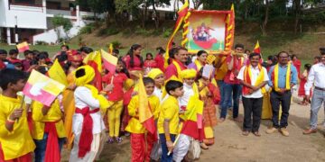 Kannada Rajyotsava : ಕುವೆಂಪು ವಿದ್ಯಾನಿಕೇತನದಲ್ಲಿ ಕನ್ನಡ ರಾಜ್ಯೋತ್ಸವ- ಇಂಗ್ಲೀಷ್ ಶಾಲೆಯಲ್ಲಿ ಕನ್ನಡದ ಕಲರವ