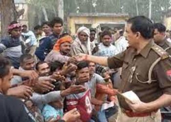 ಉತ್ತರ ಪ್ರದೇಶದಲ್ಲಿ ರಸಗೊಬ್ಬರ ಕೊರತೆಯ ಆತಂಕ ಮಳಿಗೆಗಳ ಮುಂದೆ ರೈತರ ಸರತಿ