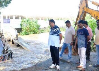 Rain affects: ನಗರದಲ್ಲಿ ಭಾರೀ ಮಳೆ,  ಮನೆಗಳಿಗೆ ನುಗ್ಗಿದ ನೀರು, ಜನಜೀವನ ಅಸ್ತವ್ಯಸ್ತ