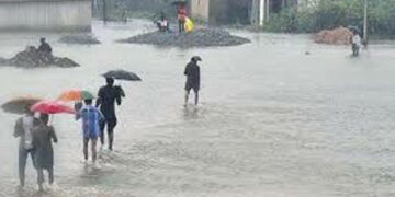 ಭಾರಿ ಮಳೆ ಸುರಿಯುತ್ತಿರುವ ತಮಿಳುನಾಡಿನಲ್ಲಿ ರೆಡ್‌ ಅಲರ್ಟ್‌