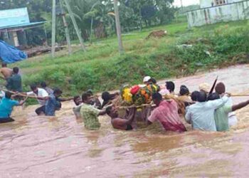 ಆಂಧ್ರಪ್ರದೇಶದಲ್ಲಿ ಮಳೆಗೆ 17 ಮಂದಿ ಸಾವು, 100 ಮಂದಿ ಕಣ್ಮರೆ