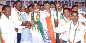 JD(S) leaders belonging to Congress: ಕಾಂಗ್ರೆಸ್ ಸೇರಿದ ಜೆಡಿಎಸ್ ಮುಖಂಡರು