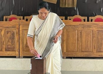 Voting: ಮೂಡಿಗೆರೆಯಲ್ಲಿ ಕೇಂದ್ರ ಸಚಿವೆ ಶೋಭಾ ಕರಂದ್ಲಾಜೆ ಮತದಾನ