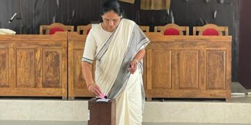 Voting: ಮೂಡಿಗೆರೆಯಲ್ಲಿ ಕೇಂದ್ರ ಸಚಿವೆ ಶೋಭಾ ಕರಂದ್ಲಾಜೆ ಮತದಾನ