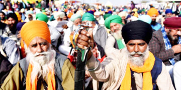 ಕೊನೆಗೂ ಪ್ರತಿಭಟನೆ ಸಿಲ್ಲಿಸಿ ಮನೆಯತ್ತ ಮುಖ ಮಾಡಿದ ರೈತ ಹೋರಾಟಗಾರರು