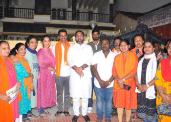 Vote: ಅಭಿವೃದ್ಧಿಗಾಗಿ ಕಮಲದ ಗುರುತಿಗೆ ಮತ ನೀಡಿ