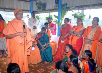 Dattapaduke Darshan: ದತ್ತಪೀಠದಲ್ಲಿ ಮಾತೆಯರಿಂದ ದತ್ತಪಾದುಕೆ ದರ್ಶನ