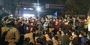 ನೀಟ್‌ ಪಿಜಿ ಕೌನ್ಸಲಿಂಗ್‌ ವಿಳಂಬ ವಿರೋಧಿಸಿ ದೆಹಲಿ ವೈದ್ಯರ ತೀವ್ರ ಪ್ರತಿಭಟನೆ